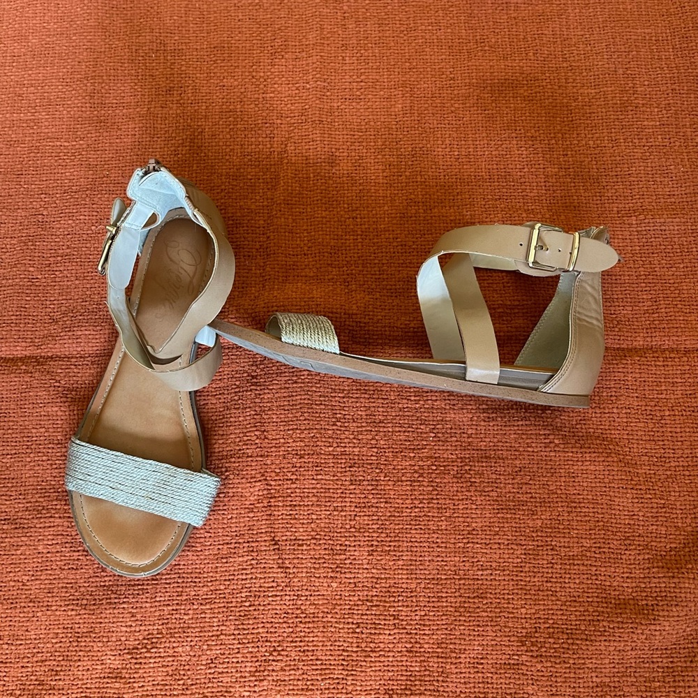 Elegant Tan and Cream Women's Sandals